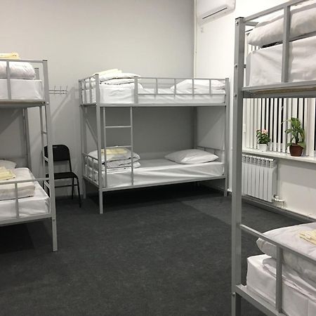 Jules Verne Hostel Tasjkent Eksteriør billede